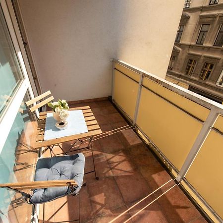 Vienna Lights Apartments - Burggasse Εξωτερικό φωτογραφία